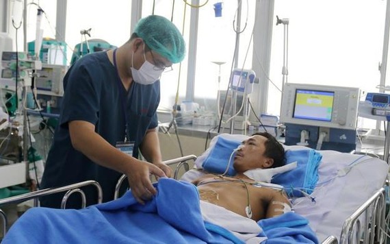 Bệnh nhân bị rắn hổ chúa cắn ở Tây Ninh sắp được ghép da