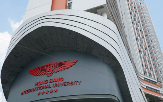Gần 200 học sinh một trường cấp 3 ở Phú Quốc bất ngờ cùng trúng tuyển Đại học Hồng Bàng