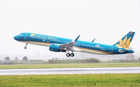 Vietnam Airlines thực hiện chuyến bay thương mại quốc tế thường lệ đầu tiên sau COVID-19