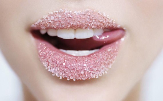 10 cách đơn giản giúp đôi môi nàng luôn mềm mại vào mùa Thu