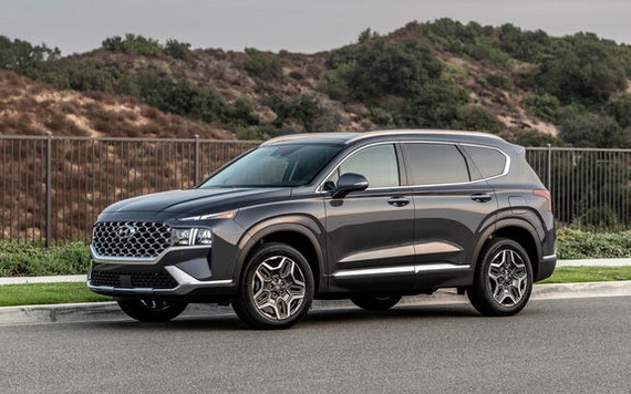 Mới ra mắt, Hyundai Santa Fe 2021 lại được bổ sung động cơ