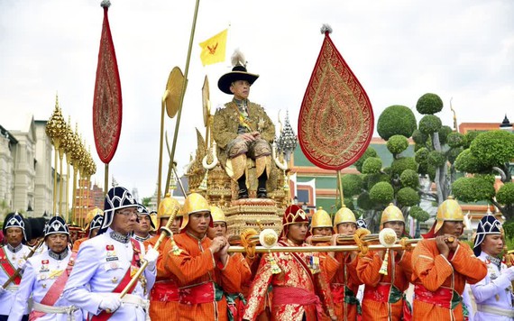 Khối tài sản 40 tỷ USD gây tranh cãi của Hoàng gia Thái Lan