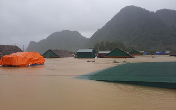 124 người chết và mất tích trong mưa lũ miền Trung