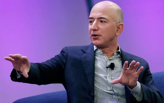 Tỷ phú Jeff Bezos tiết lộ 4 bài học đưa Amazon trở thành người khổng lồ có thể bán bất cứ thứ gì thế giới muốn mua