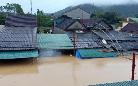 Thanh Hóa đến Quảng Nam mưa rất to, cảnh báo lũ quét và sạt lở đất