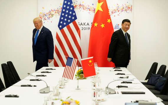 Ông Trump ban lệnh cấm đầu tư vào 31 công ty Trung Quốc