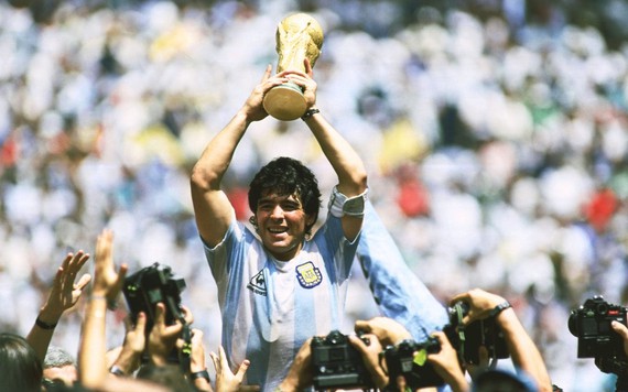 Maradona, sự nghiệp vĩ đại và cuộc đời nhiều màu sắc