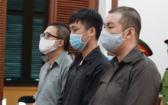Tổ chức đưa người Trung Quốc nhập cảnh trái phép, 3 người ở TP.HCM bị phạt gần 20 năm tù