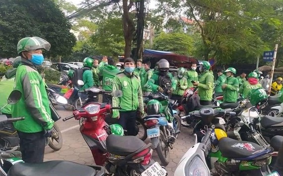 Grab tung 'mồi' hoàn tiền, tài xế vẫn tiếp tục tắt app đình công