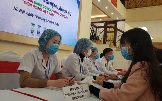 Rất đông người tình nguyện đăng ký thử nghiệm vaccine COVID-19