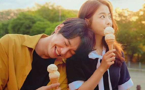 Làm sao để nhận biết bạn đang 'say nắng' ai đó?