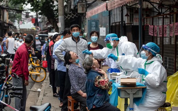 CDC Trung Quốc: Ca nhiễm COVID tại Vũ Hán có thể gấp 10 lần con số công bố