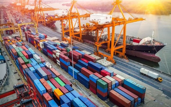 Xuất khẩu gặp khó vì giá cước vận tải biển tăng chóng mặt