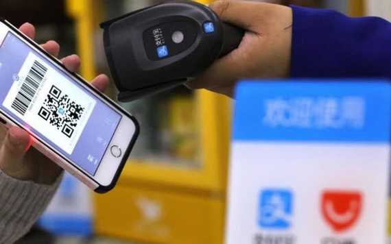 TT Trump ra 'đòn cuối' với Trung Quốc: Trừng phạt thêm 1 công ty, cấm 8 ứng dụng công nghệ