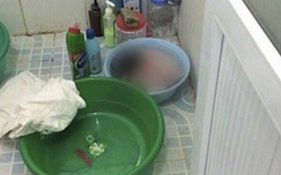 Vụ nữ sinh lớp 7 tự sinh con trong phòng tắm: Người đàn ông 30 tuổi nhận là cha đứa bé