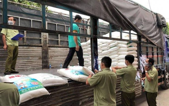 Phát hiện khoảng 45 tấn bột ngọt Trung Quốc nghi nhập lậu