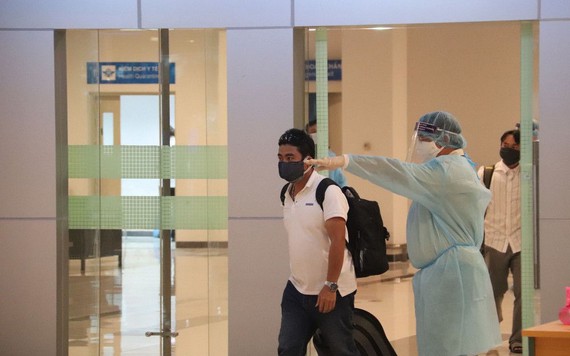 Khẩn trương xét nghiệm SARS – CoV-2 toàn bộ nhân viên sân bay Cần Thơ