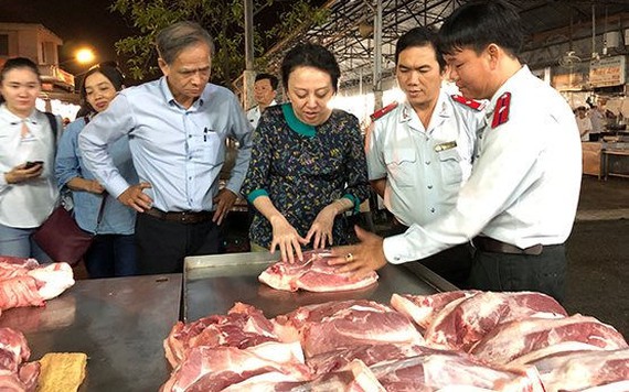 Tăng cường phòng chống hàng giả, hàng lậu và an toàn thực phẩm dịp Tết Nguyên đán
