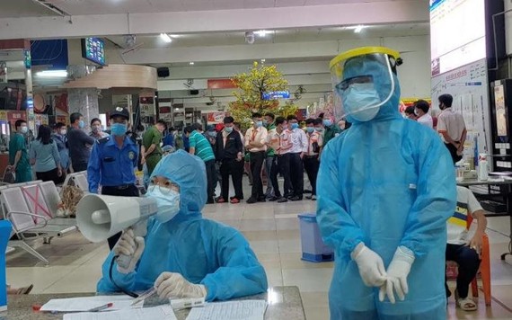 Chìa khoá then chốt cắt đứt chuỗi lây nhiễm ở sân bay Tân Sơn Nhất