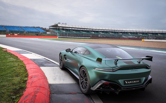 Aston Martin ra mắt phiên bản Vantage F1 2021 với nhiều thay đổi về thiết kế