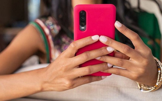Mua smartphone trả góp kiểu mới ở Ấn Độ: Trả góp hãng tháng, trễ hạn bị khóa máy