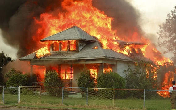 Nguyên nhân cháy nhà phổ biến nhất và cách phòng ngừa