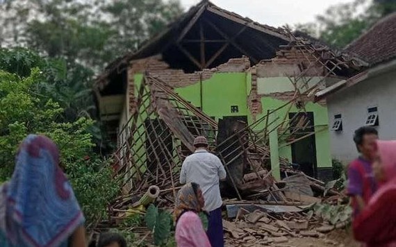 Động đất mạnh ở ngoài khơi Indonesia