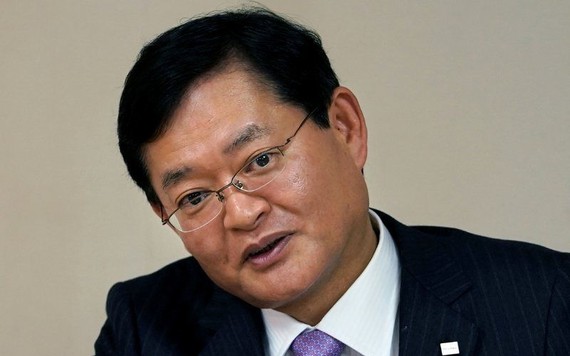 CEO Toshiba từ chức giữa các cuộc đàm phán mua lại