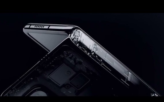 Xiaomi Mi MIX Fold sống sót sau 400.000 lần gập, có thể tồn tại trong vòng 10 năm
