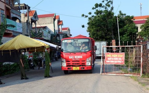 COVID-19 sáng 8/5: Thêm 15 ca mắc tại Hà Nội, Bắc Ninh, thế giới trên 3,28 triệu người tử vong