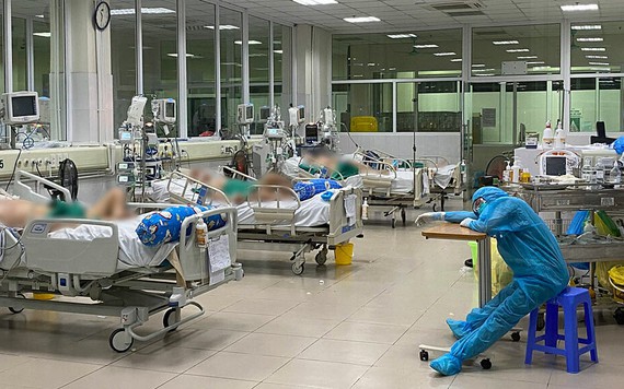 Áp lực ở phòng hồi sức tích cực viện Nhiệt đới