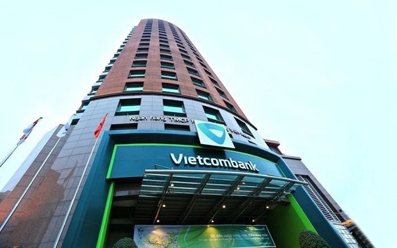 VN-Index lập đỉnh, vốn hóa Vietcombank vượt Vingroup