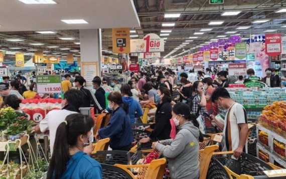 TP.HCM: Nhiều chợ đóng cửa, đặt online 'mất hút', dân đổ xô đi siêu thị