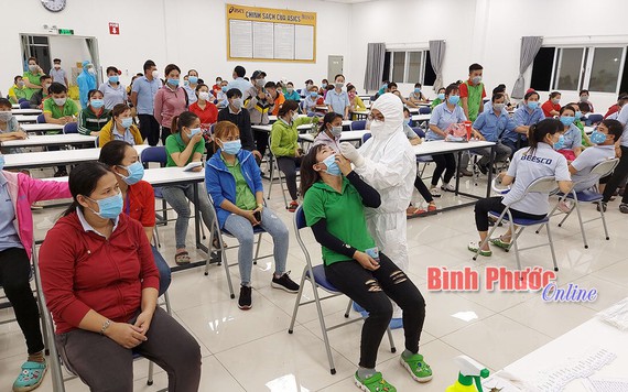 5.000 lao động tại Bình Phước tạm dừng công việc khi 1 công nhân dương tính với COVID-19