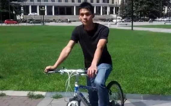 Một thanh niên Trung Quốc quyết tâm thi đại học 13 lần để vào trường Thanh Hoa danh tiếng nhưng bất thành
