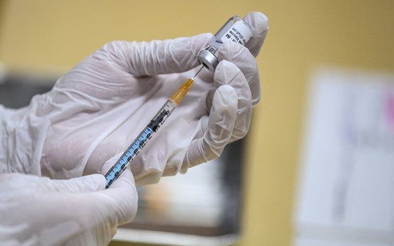 Bộ Y tế tiếp tục thông tin về việc tăng hạn dùng của vaccine Pfizer