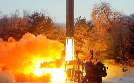 Triều Tiên đáp trả lệnh trừng phạt của Mỹ bằng vụ thử tên lửa lần thứ ba trong tháng này