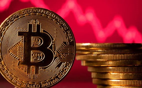 Giá Bitcoin xuống mức thấp nhất trong 6 tháng, thị trường tiền điện tử bị bốc hơi 130 tỷ USD trong 24 giờ qua