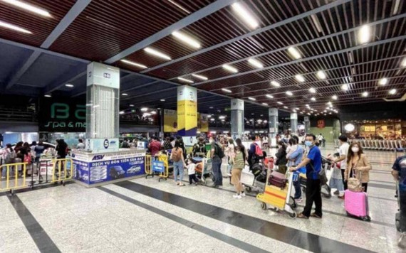 Lượng khách đến sân bay Tân Sơn Nhất tiếp tục phá kỷ lục từ đầu mùa Tết