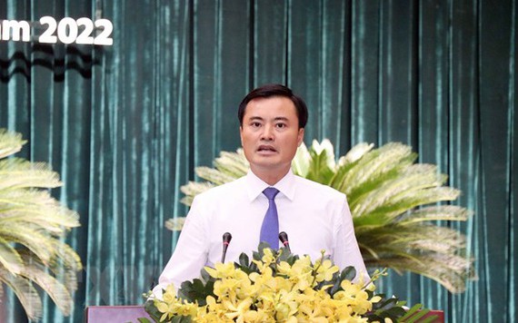Phê chuẩn kết quả bầu, miễn nhiệm Phó Chủ tịch UBND TP.HCM và Nghệ An