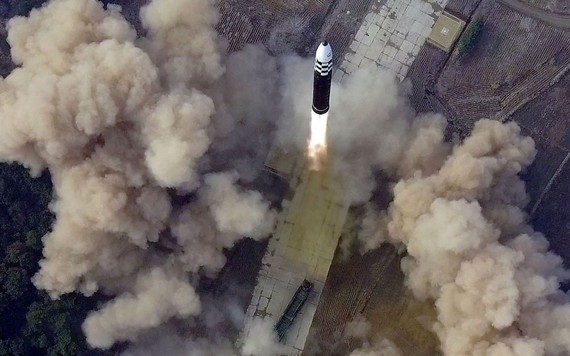 Hàn Quốc nói Triều Tiên bắn tên lửa ICBM nhưng thất bại

