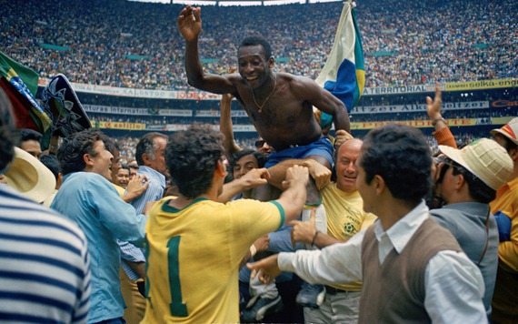 Cuộc đời 82 năm của 'Vua bóng đá' Pele qua ảnh

