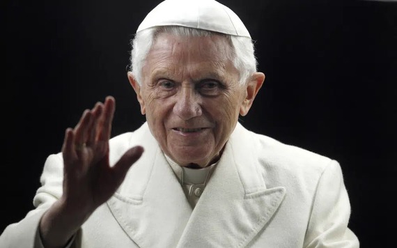 Cựu Giáo hoàng Benedict XVI qua đời ở tuổi 95


