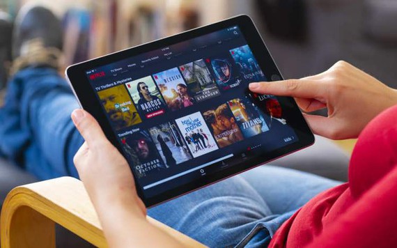 Tại sao Netflix tính thêm phí khi chia sẻ mật khẩu tài khoản với bạn bè?