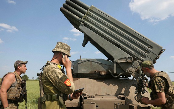 NATO và EU cảnh báo về nguy cơ buôn lậu vũ khí ở Ukraina