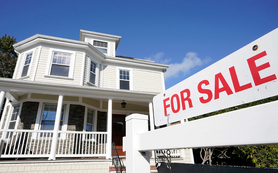 Lãi suất tăng cao, người Mỹ ồ ạt hủy mua nhà