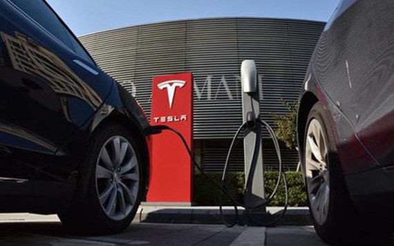 Tesla ghi nhận số xe bàn giao giảm lần đầu tiên trong hơn 2 năm