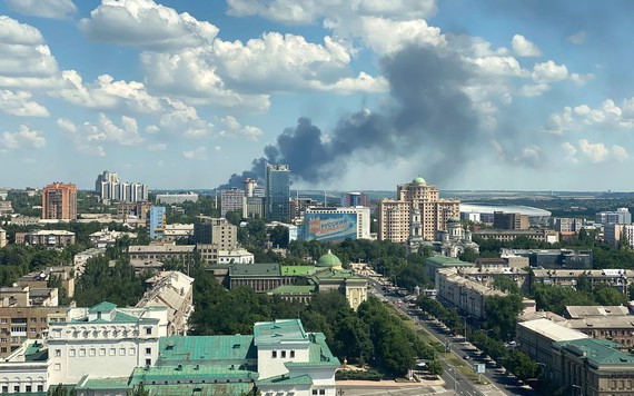 Sau khi chiếm Luhansk, Nga dồn dập tấn công khu vực Donetsk