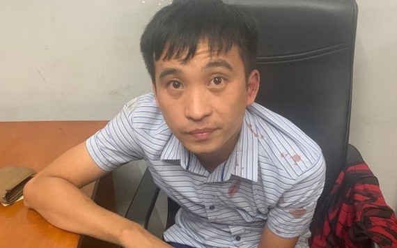 Tài xế uống bia, tông vào cây xăng ở Hà Nội bị khởi tố