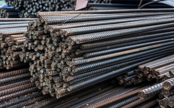 Giá thép xây dựng giảm đến 5 triệu đồng/tấn sau 13 lần điều chỉnh